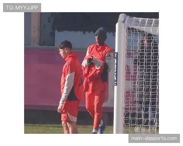 赛前最后一练,拜仁全员健康,仅格纳布里参加部分合练 赛前最后一练,拜仁全员健康,仅格纳布里参加部分合练